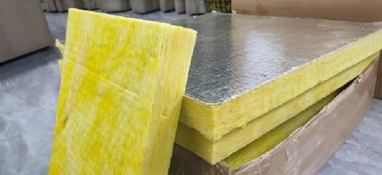 保溫材料廠家耐火等級(jí)講解，玻璃棉卷氈防火嗎?